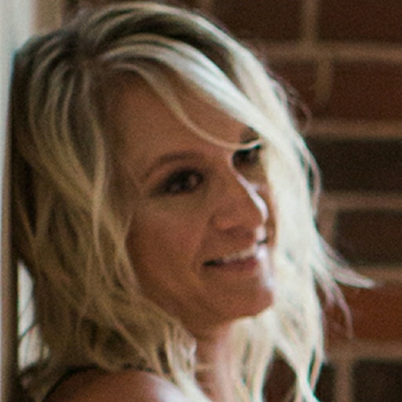 Meet your Posher, Robin - Picture 1 of 1